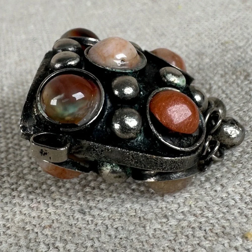 Vintage Silver Tone Agate Stone‎ Poison necklace Amulet Pendant Tibetan Persian